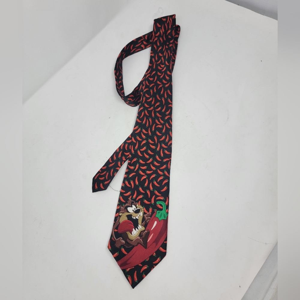 Vintage Looney Tunes Taz Tasmanian Devil Red Hot Pepper Silk Tie Necktie 2002